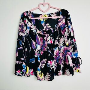 Vibrant Floral Bell Long Sleeve Women's Blouse Size Large